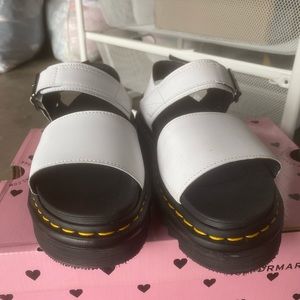 DR. MARTENS VOSS PISA PLATFORM SANDALS LEATHER STRAP WOMEN’S US SIZE 8